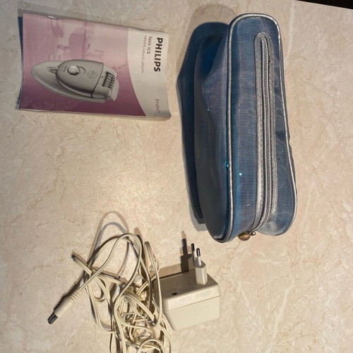 Philips HP6473 Satin Ice epilator used with 3 heads and ice packs