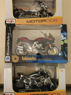 13 Miniature Machines in 1/12 scale
