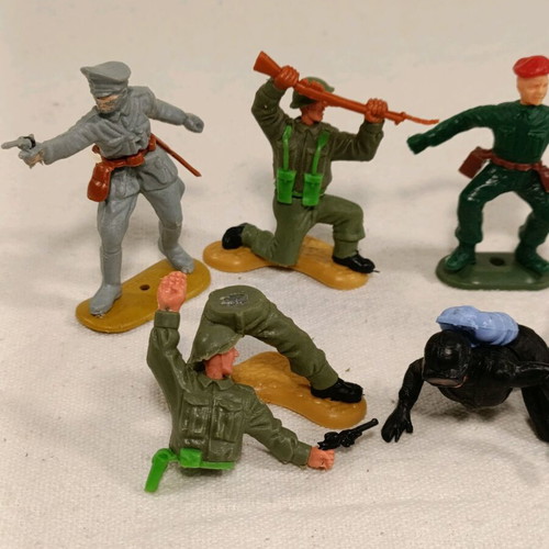 Timbo vintage toy soldiers used, all together