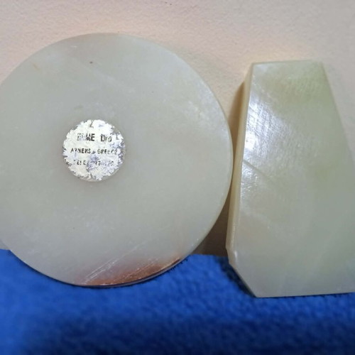 Agate stone decorative set used, brass details, two pieces