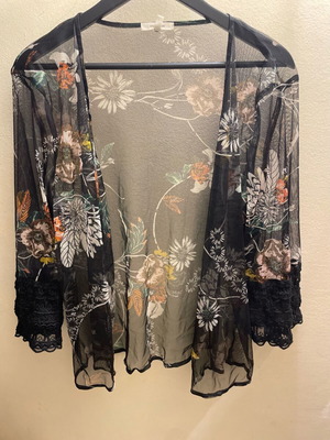 Maurices kimono like new, one size, multicolor