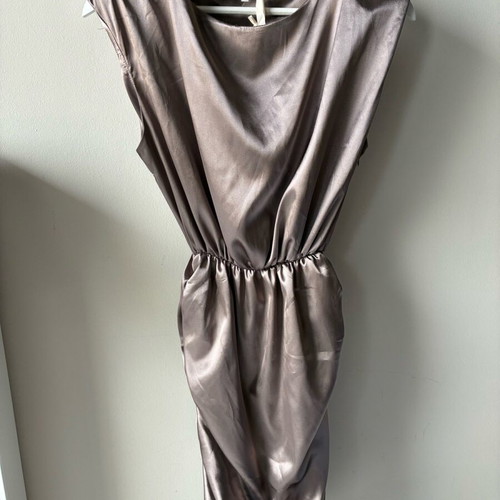 Please dress beige new, size M 38 10 with gathers