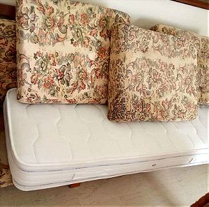 Καναπές τριθέσιος με έξτρα στρώμα