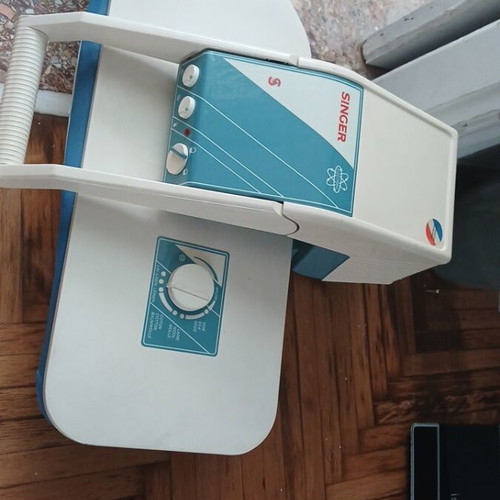 Singer ironing press used, good condition