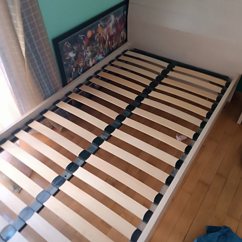 Teen bedroom set with Media Strom mattress used, good condition