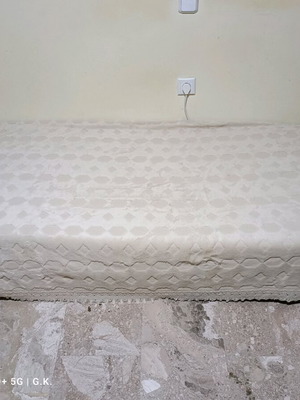 Одеяло покривка като ново, 240×220 см, бежово с релефен десен