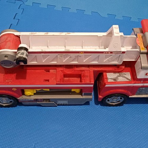 Fire truck 65cm like new