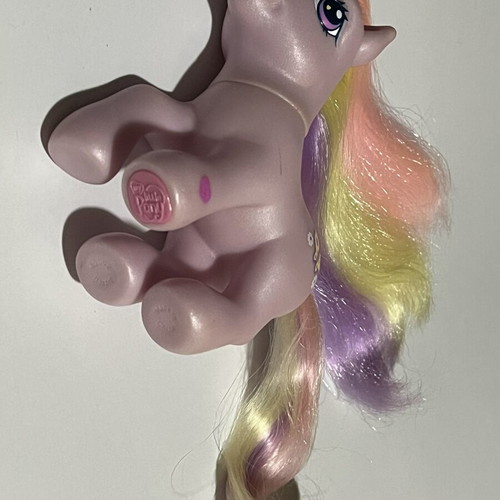 My Little Pony G3 Fluttershy used with mark on neck and leg