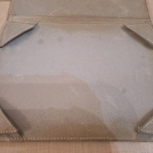 Tablet case like new with approx. 17×23 cm size and standing support