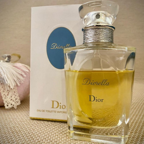 Diorrela women's perfume 100ml used