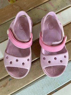 Crocs κοριτσίστικα c8 μεταχειρισμένα, νούμερο 24-25, ροζ