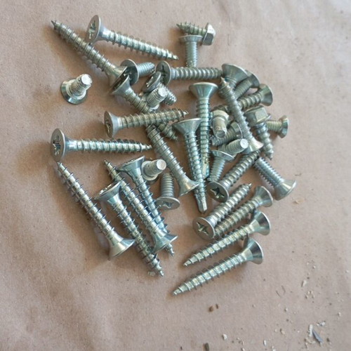 Screws new, set of 37 pieces