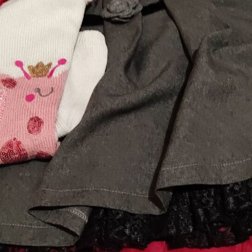 Girls' clothes used, set size 9-10, skirt and blouse