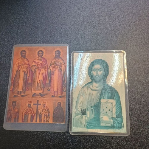 Pocket books used New Testament with 2 icons