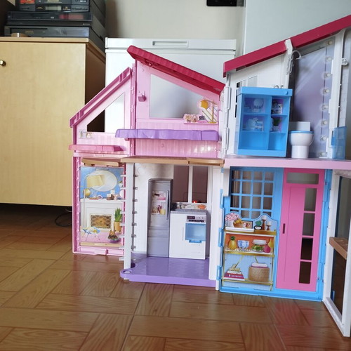 Barbie Malibu Dream House used