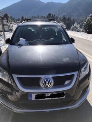 Volkswagen Tiguan 2008 μεταχειρισμένο, 109.000 χλμ, βενζίνη, χειροκίνητο, μαύρο SUV