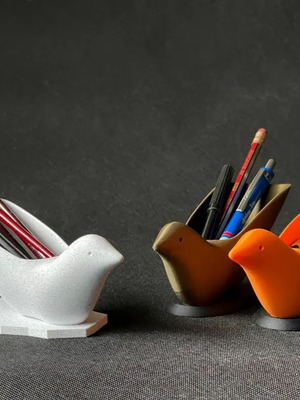 Modern bird-shaped pencil holder made to order