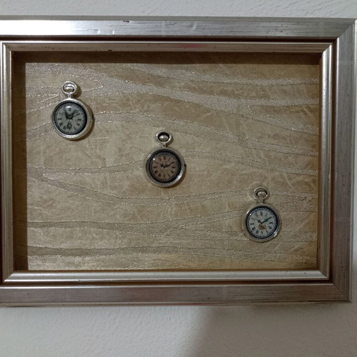 Wooden frame "little clocks"