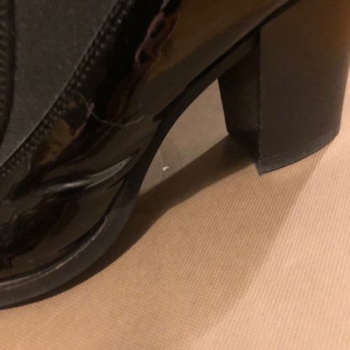 Kanna black patent leather ankle boots size 38 like new