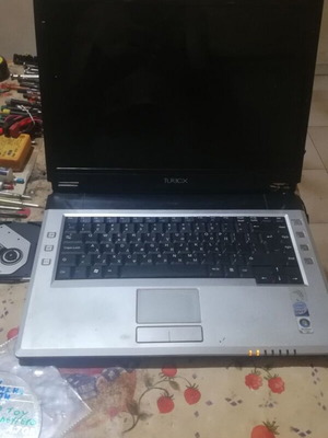 TurboX M66SRU laptop used, non-functional for spare parts