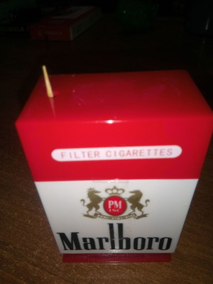Marlboro toothpick holder new, original and hygienic