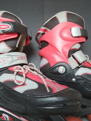 Amila Kids Rollers Adjustable Size 34-37 Used