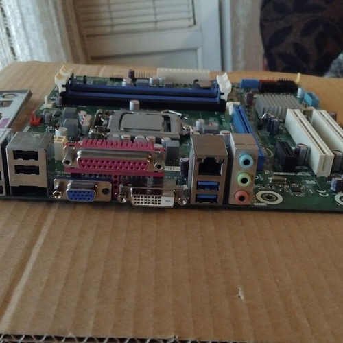 Intel Desktop Board DB75EN motherboard like new, Socket LGA1155