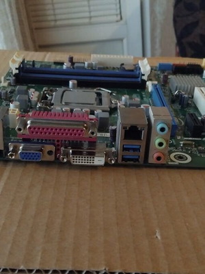 Μητρική πλακέτα Intel Desktop Board DB75EN σαν καινούργια, Socket LGA1155