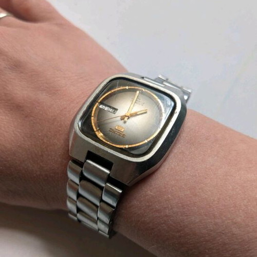 Seiko 5 watch used
