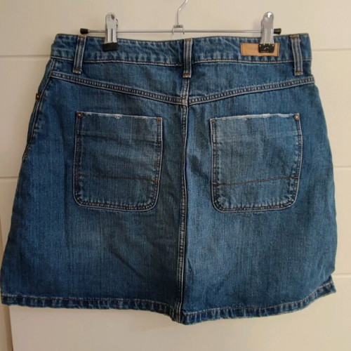 Zara mini denim skirt with buttons like new