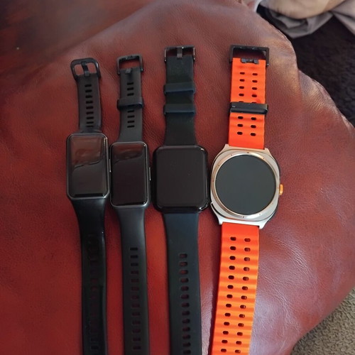 Smart watches, set of 4