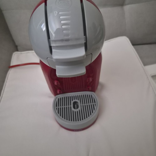 Nescafé Dolce Gusto Mini Me Krups coffee machine used
