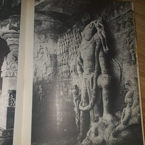 World Encyclopedia of Art used, rich in images