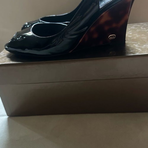 Gucci peep-toe wedge sandals used, black patent leather, size 37.5