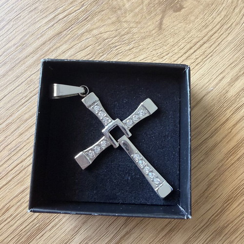 Fast & Furious Dominic Toretto Cross Pendant set used