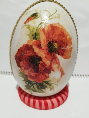 Handmade porcelain decorative egg with poppies and base