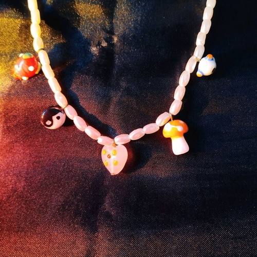 Necklace and bracelet like new, multicolored