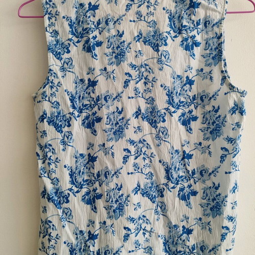 Vila Women's Top XS White Blue Sleeveless like new