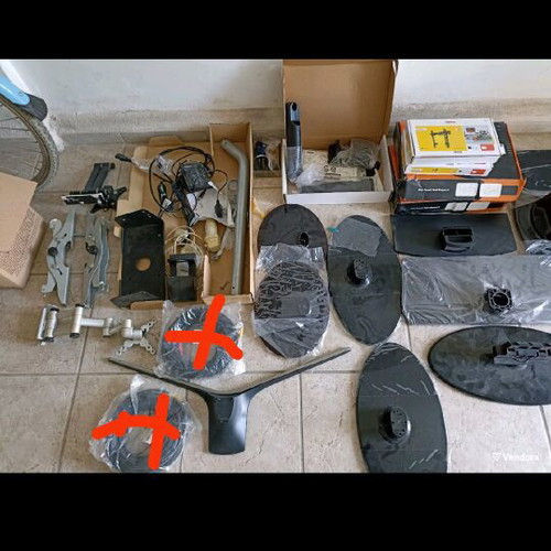 TV mounts used, fixed and wall-mounted pack with cables