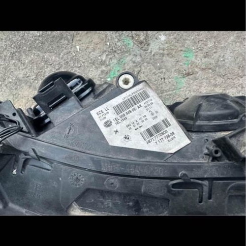 BMW E60 2009 headlights used with broken mounts