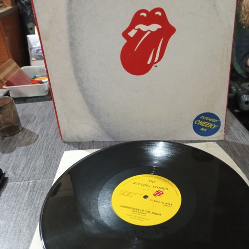 Rolling Stones Undercover of the Night vinyl record used, rock