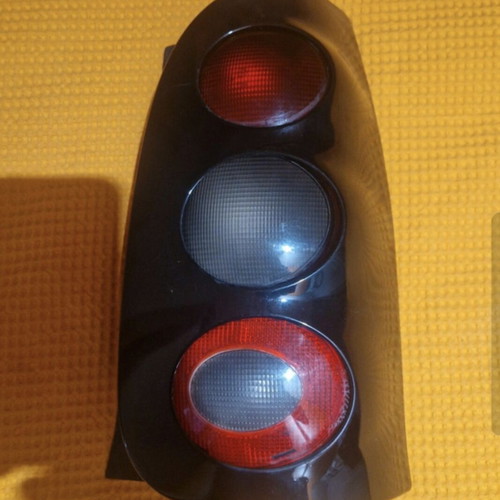 Smart Fortwo right tail light used
