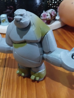 Disney Frozen II Rumbling Rock figure like new, missing crowns