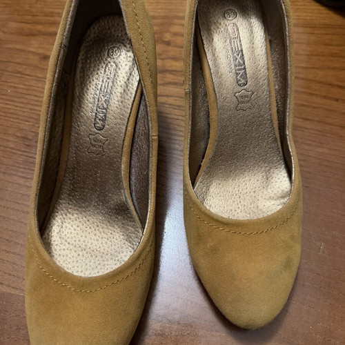 Dexim suede pumps size 39 used, brown and orange