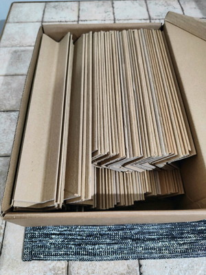 400 hard corner protectors / packaging