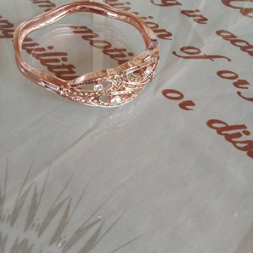 Silver-plated bracelet with stones like new