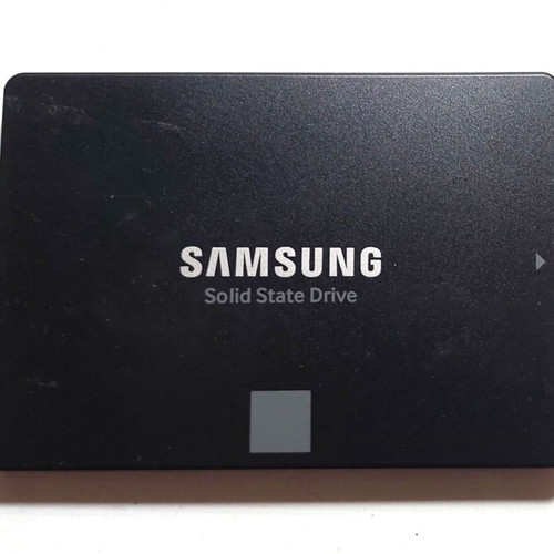 Samsung 860 SSD EVO 500GB 2.5-inch internal drive like new