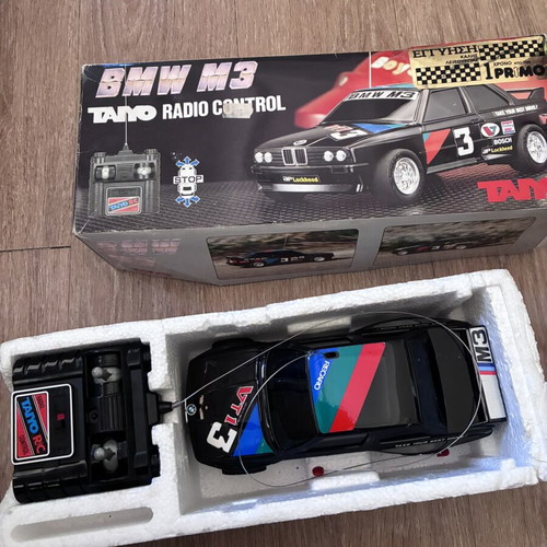 Taiyo M3 vintage remote control car used, collectible 80s