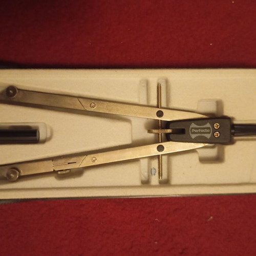 Divider in case used