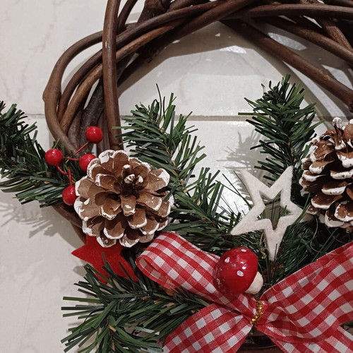 Christmas wreath used with star, pine cones and mistletoe 25cm